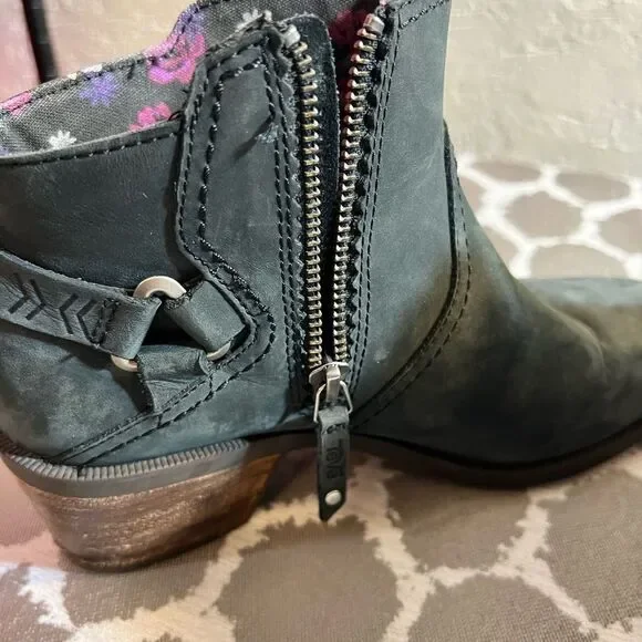 Teva Gray Ankle Booties with Side Zipper - Picture 8 of 9